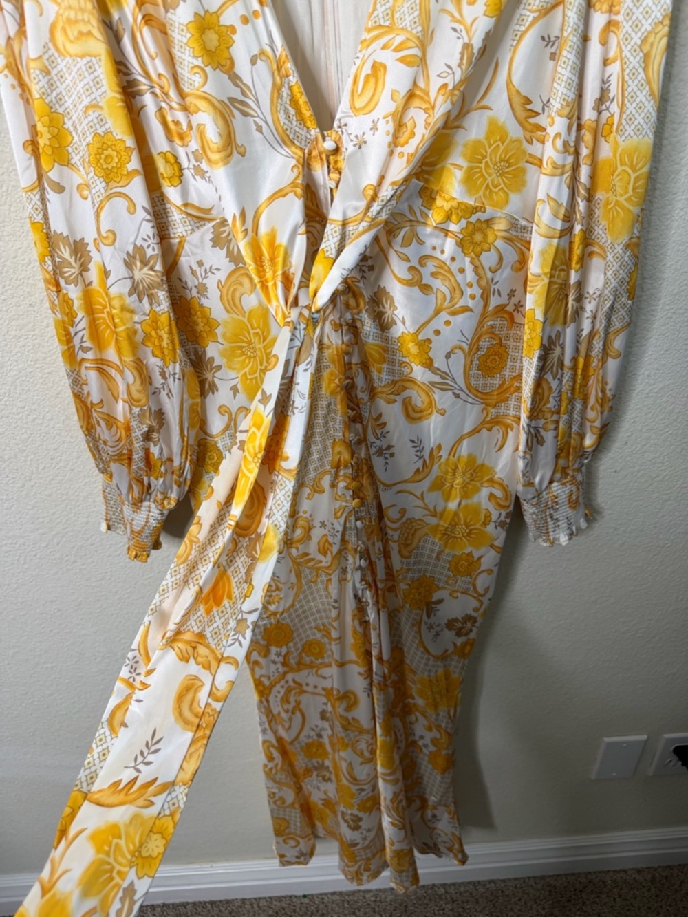 Petal + Pup Madam Long Sleeve Midi Dress Yellow Floral Long Sleeve Womens Size L - Picture 5 of 9